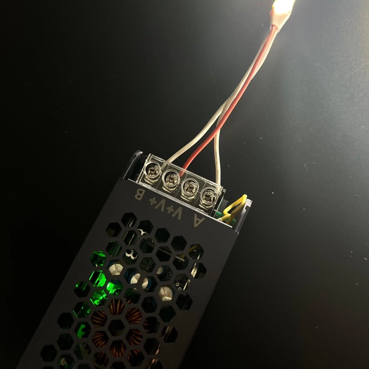 ATOM LED CCT COB LED Strip 2700K To 6500K 24V 480 LEDs/m IP20 10mm Wide 8 ATOM LED CCT COB LED Strip 2700K To 6500K 24V 480 LEDs/m IP20 10mm Wide - Image 6