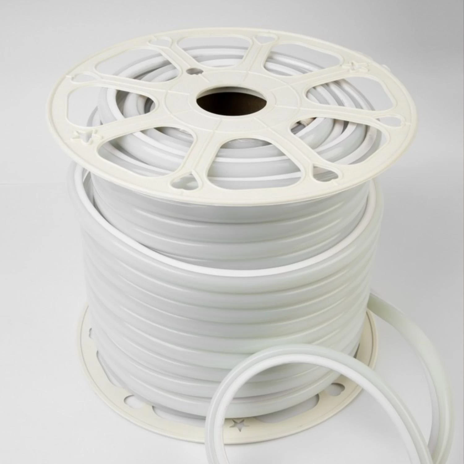 ATOM LED Natural White Neon Flex 220V 240V 16x16mm D Shape 120LEDs/m Top Bend IP65 With UK Plug 11 ATOM LED Natural White Neon Flex 220V 240V 16x16mm D Shape 120LEDs/m Top Bend IP65 With UK Plug - Image 9